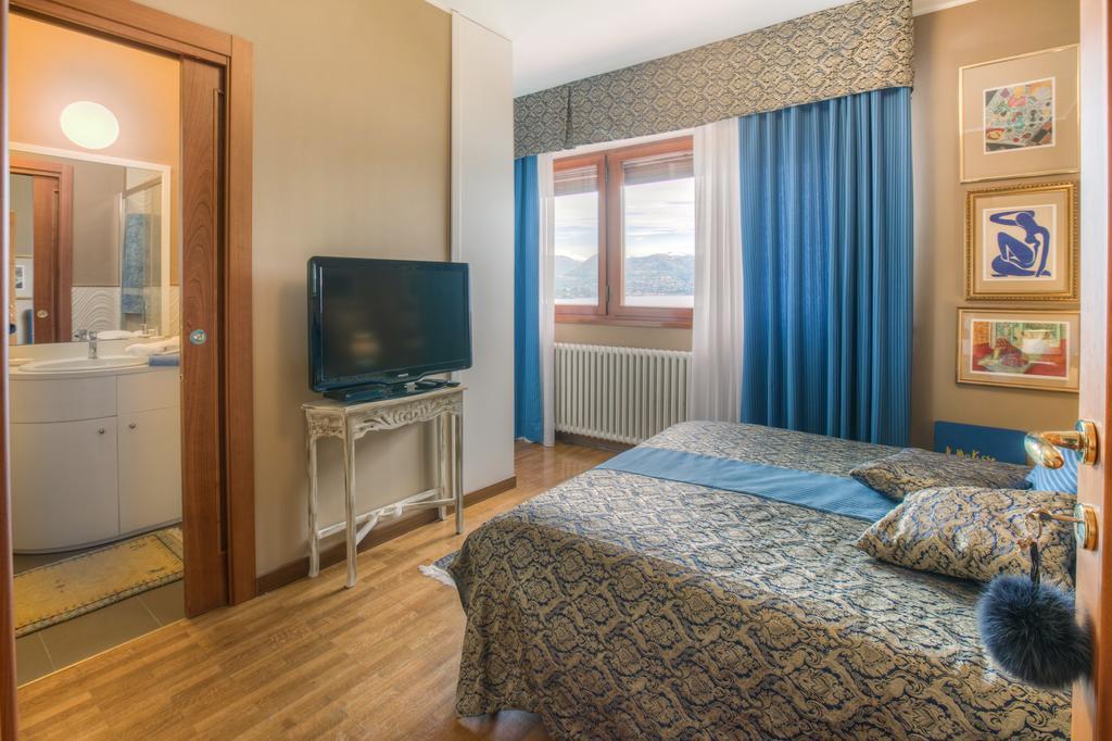 Bed and Breakfast La Volpe Dorata Stresa Exterior foto