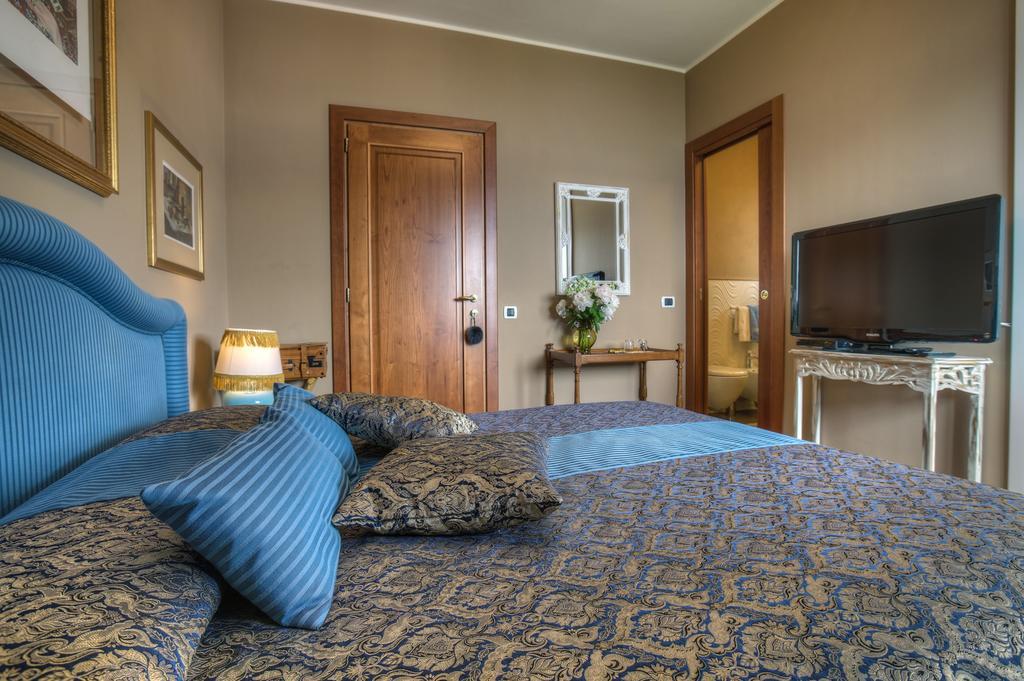 Bed and Breakfast La Volpe Dorata Stresa Exterior foto