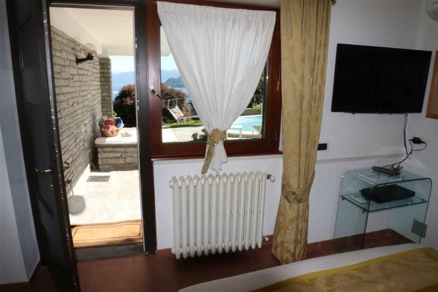 Bed and Breakfast La Volpe Dorata Stresa Exterior foto